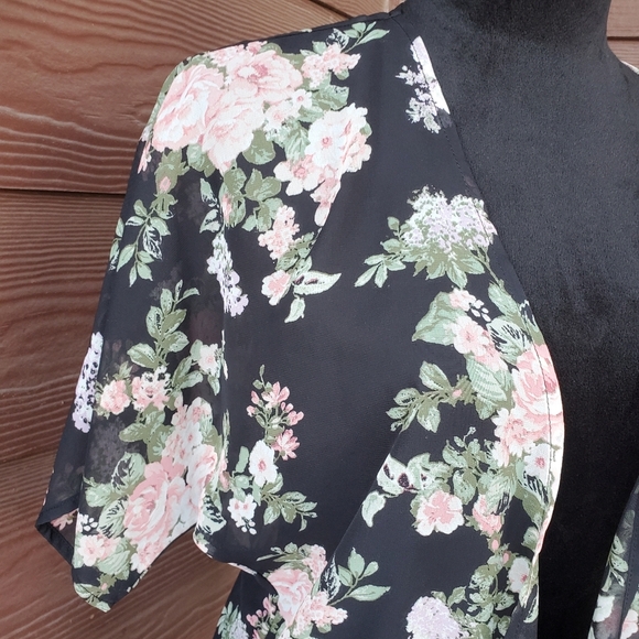 Women's Open Front Black Floral Print Semi-Sheer Kimono Flowy Boho NWOT - Picture 3 of 10